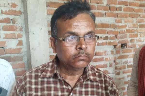 चतरा में एसीबी की बड़ी कार्रवाई, शिक्षिका से आठ हजार घूस लेते बीआरपी को रंगे हाथ दबोचा, जांच रिपोर्ट मैनेज करने के नाम पर मांगा था पैसा