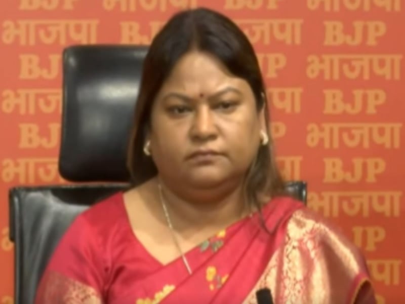 दुमका के दंगल में सीता की अग्निपरीक्षा, क्या जीत के लिए अपनों के सामने देना होगा इम्तिहान?