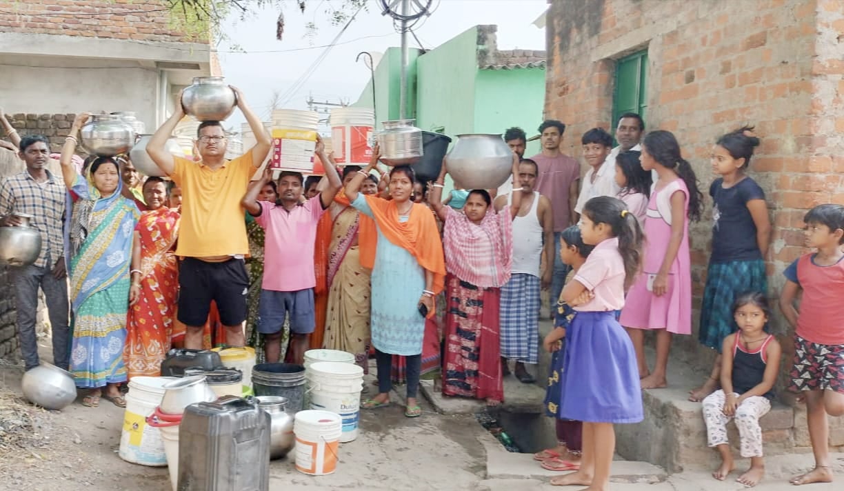 मार्च की गर्मी में ही सूखा जमशेदपुर का हलक! पानी के लिए मानगो में हाहाकार, लोग आंदोलन को तैयार