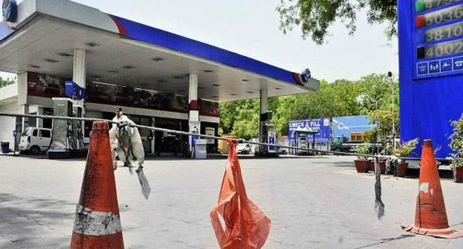 वैट के मुद्दे पर बंद हैं राजधानी के पेट्रोल पंप, मुश्किल में लोग