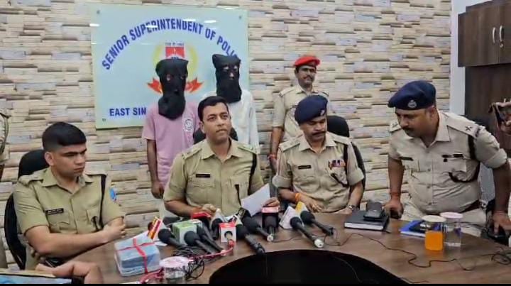जमशेदपुर: बर्मामाइंस पुलिस ने मोबाइल चोरी गिरोह का किया खुलासा, चोरी की बाईक और मोबाइल के साथ दो को दबोचा