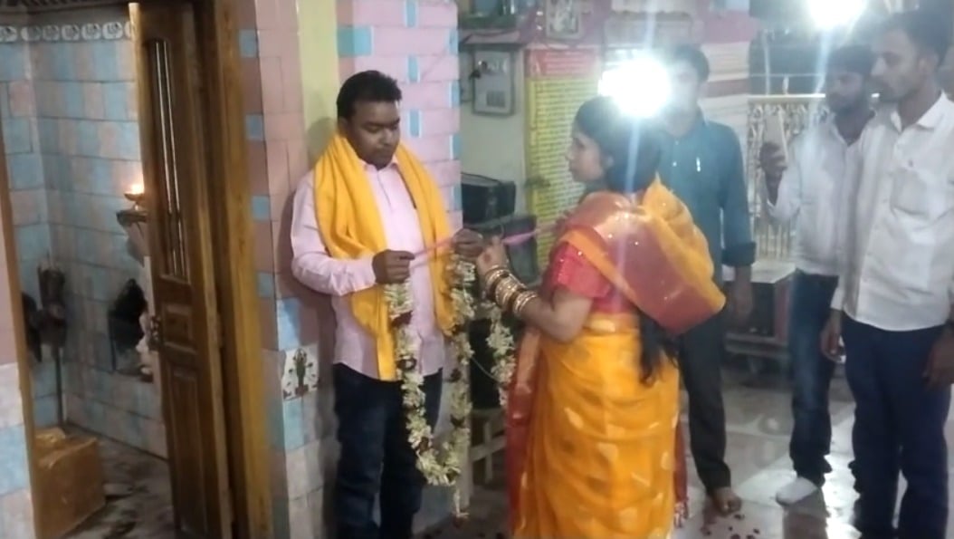 बिहार में नहीं थम रहा पकड़ौआ विवाह का सिलसिला! सरकारी बाबू को पहले चाय पर बुलाया घर, फिर फिल्मी अंदाज में करा दी शादी