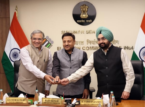 LS POLL 2024: चुनाव के दौरान फेक न्यूज  फैलाने वालों पर होगी कार्रवाई, जानिए चुनाव आयोग ने क्या की है व्यवस्था