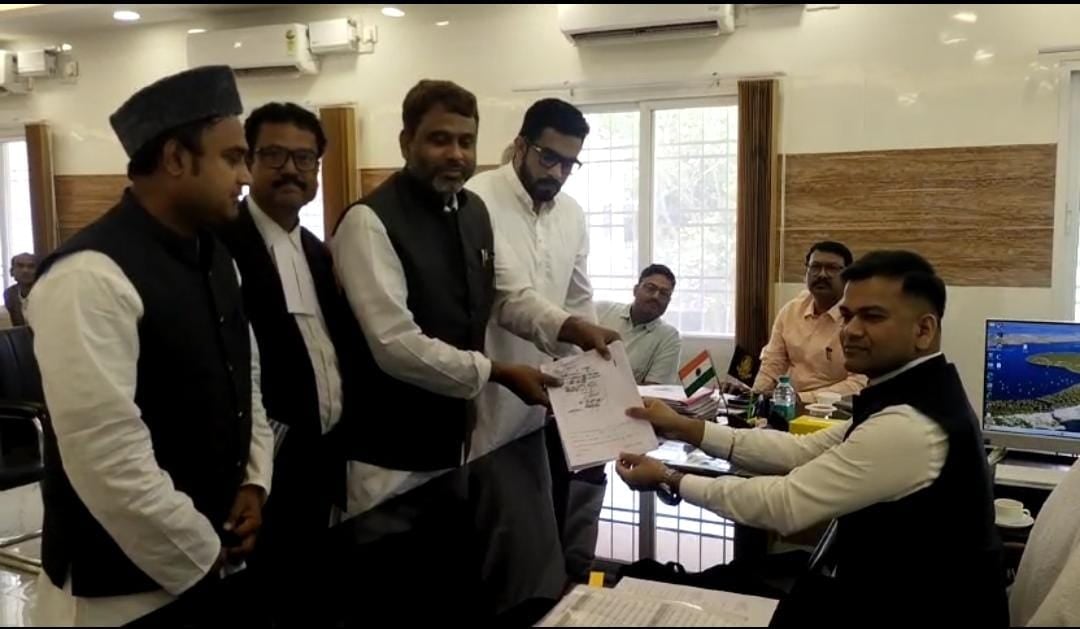 Bihar News: AIMIM प्रदेश अध्यक्ष अख्तरुल ईमान ने नामांकन पत्र किया दाखिल, जेडीयू-बीजेपी पर मुसलमानों और दलितों की हकमारी का लगाया आरोप