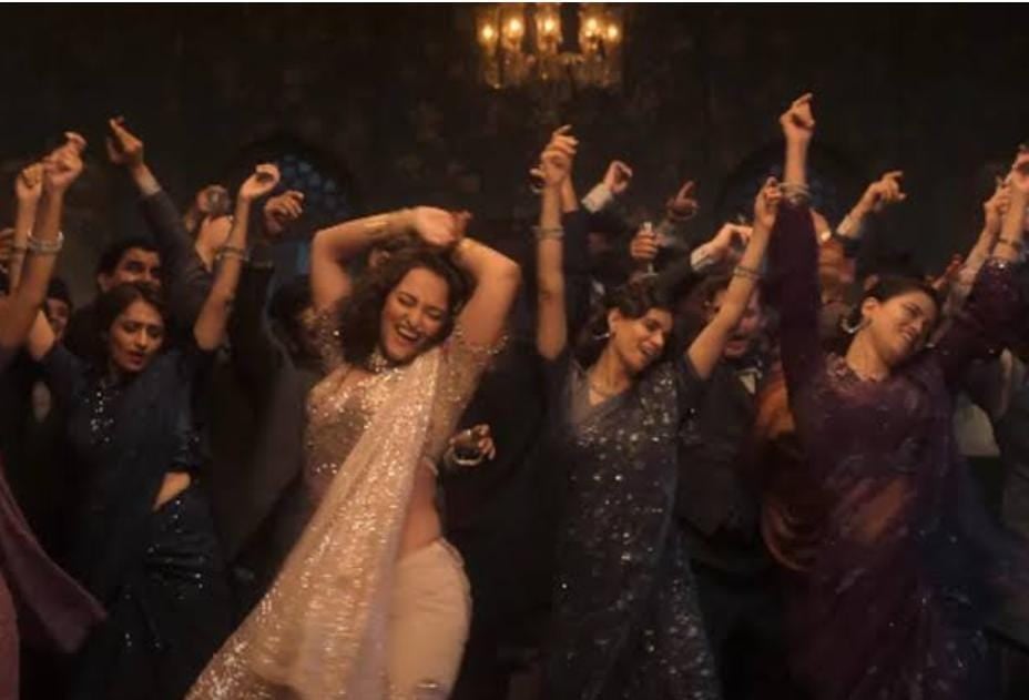 'हीरामंडी' का दूसरा गाना 'तिलस्मी बाहें' लॉन्च, सोनाक्षी की अदाओं से उड़े सबके होश, सीरीज को लेकर बढ़ी एक्साइटमेंट