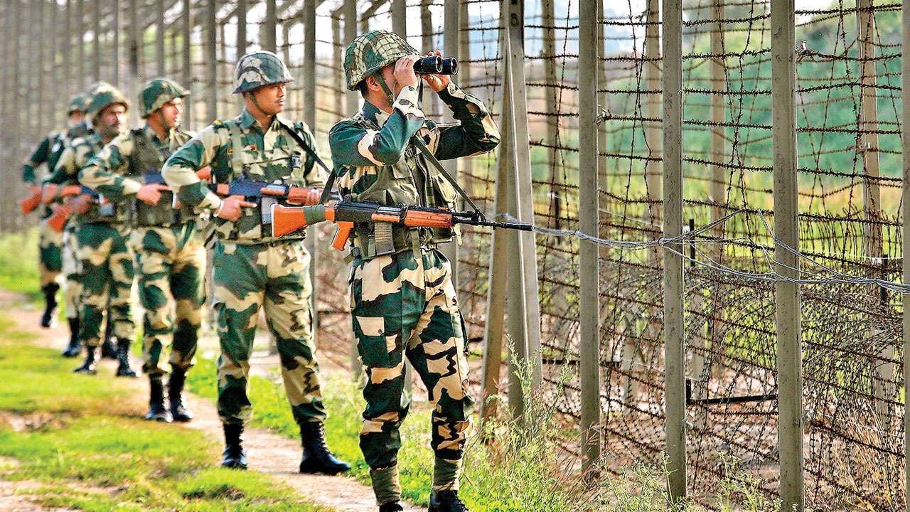 BSF Recruitment 2024: BSF में नौकरी पाने के लिए जबरदस्त मौका, ITI और मेट्रिक पास अभ्यर्थी तुरंत करें आवेदन