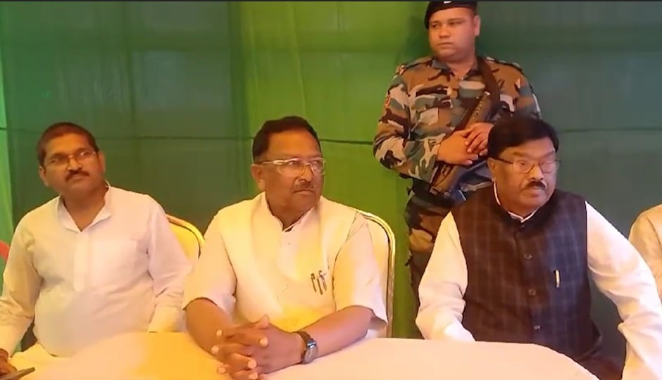 “दुमका झारखंड की नाक, घर तोड़ने के बावजूद खिलने नहीं जा रहा 'कमल' ” बसंत सोरेन का दावा नलिन सोरेन की उम्मीदवारी से दिल्ली बदहवास