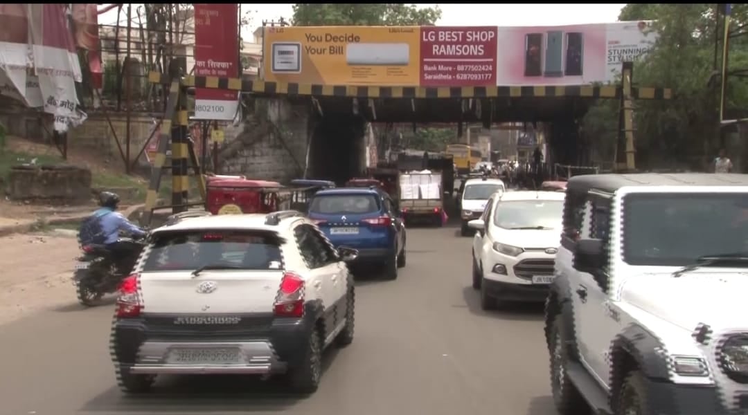 धनबाद की "लाइफ लाइन" में ठेकेदारों को कोई इंटरेस्ट नहीं, पढ़िए क्या है वजह