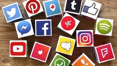 लोकसभा चुनाव को लेकर झारखंड में सोशल मीडिया पर जंग की शुरुआत, उम्मीदवारों ने झोंकी अपनी ताकत