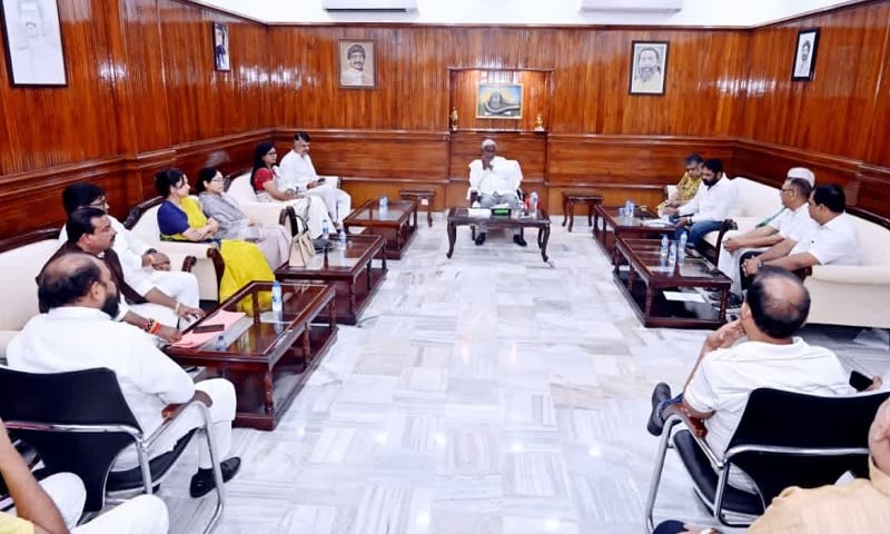 उलगुलान रैली को लेकर मुख्यमंत्री आवास पर बड़ी बैठक, सीएम चंपाई ने संभाला मोर्चा