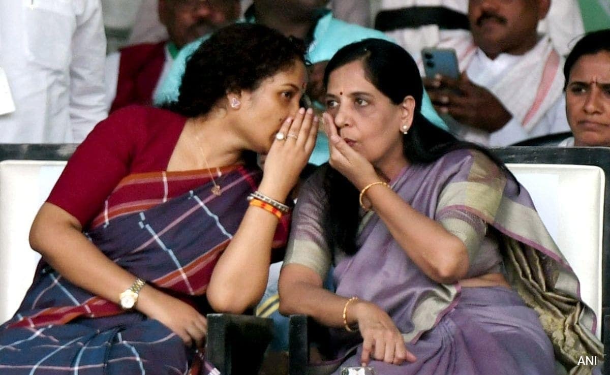 क्या कोई समझा, रांची की रैली में दो पत्नियों की यह  तस्वीर क्या दे गई सन्देश!