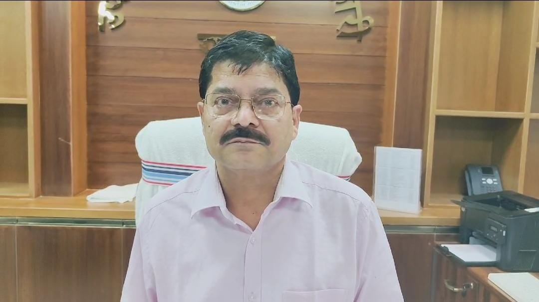 गढ़वा में आर्म्स एक्ट के तहत 35 हथियार का लाइसेंस रद्द, हथियार जमा नहीं करने पर डीसी ने की कार्रवाई