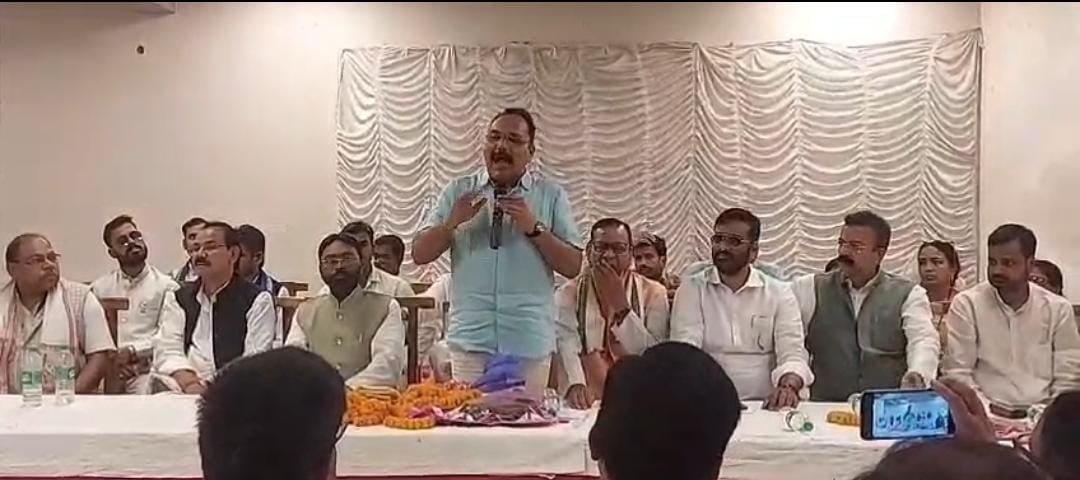 इंडिया गठबंधन में सभी एकजुट! गोड्डा लोकसभा से टिकट मिलने के बाद पहली बार गठबंधन दलों के साथ प्रदीप यादव ने की बैठक