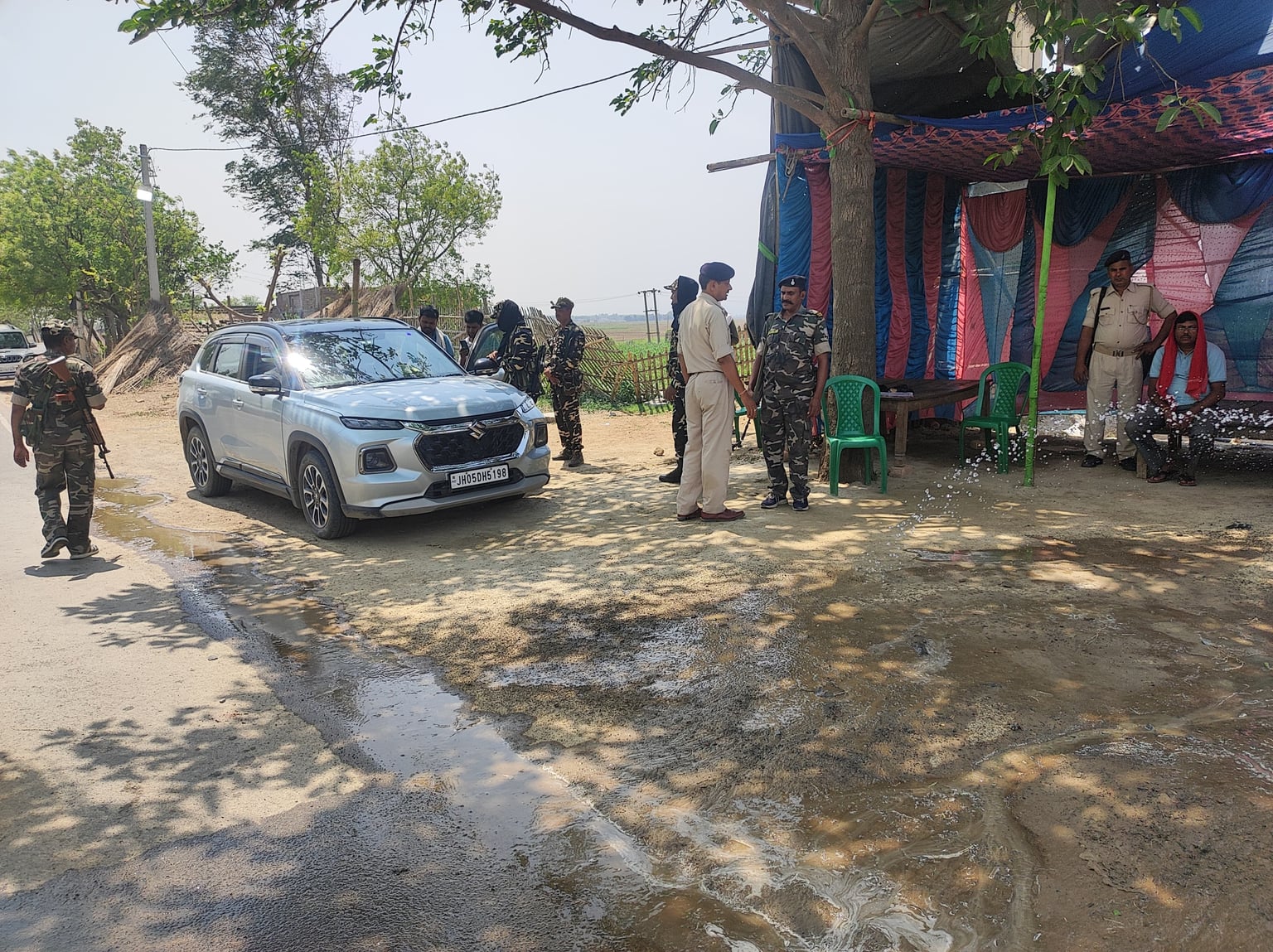 साहिबगंज के उधवा चेकपोस्ट  पर  चार लाख रुपया बरामद, पढ़ें कहां ले जाया जा रहा था पैसा