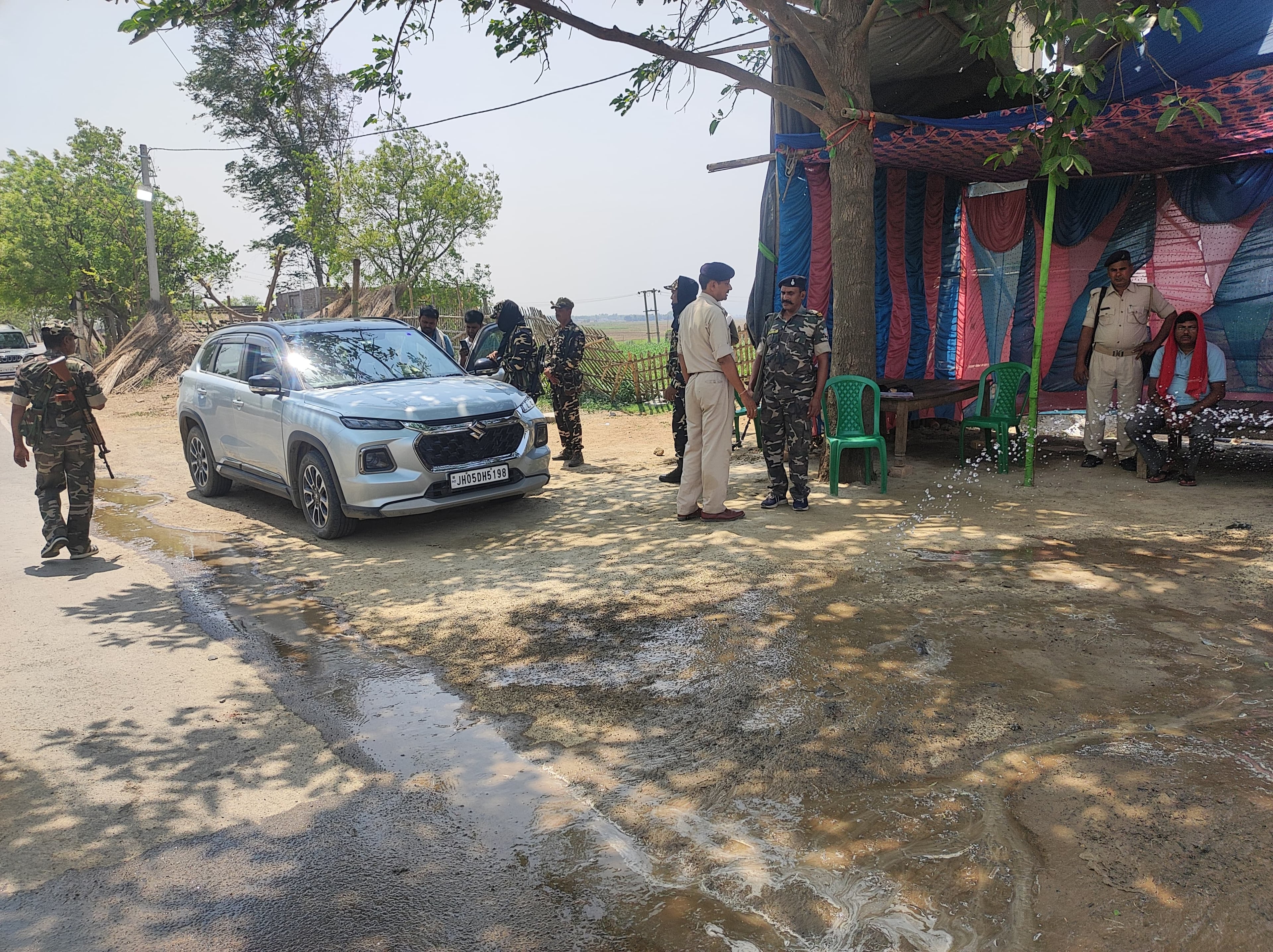 साहिबगंज के उधवा चेकपोस्ट  पर  चार लाख रुपया बरामद, पढ़ें कहां ले जाया जा रहा था पैसा