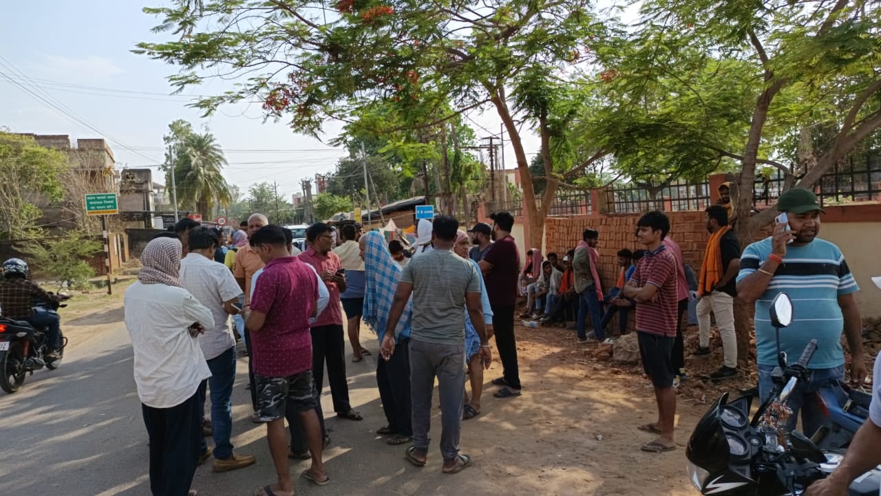 दुमका में रफ्तार का कहर, तीन अलग-अलग सड़क दुर्घटना में चार लोगों की मौत