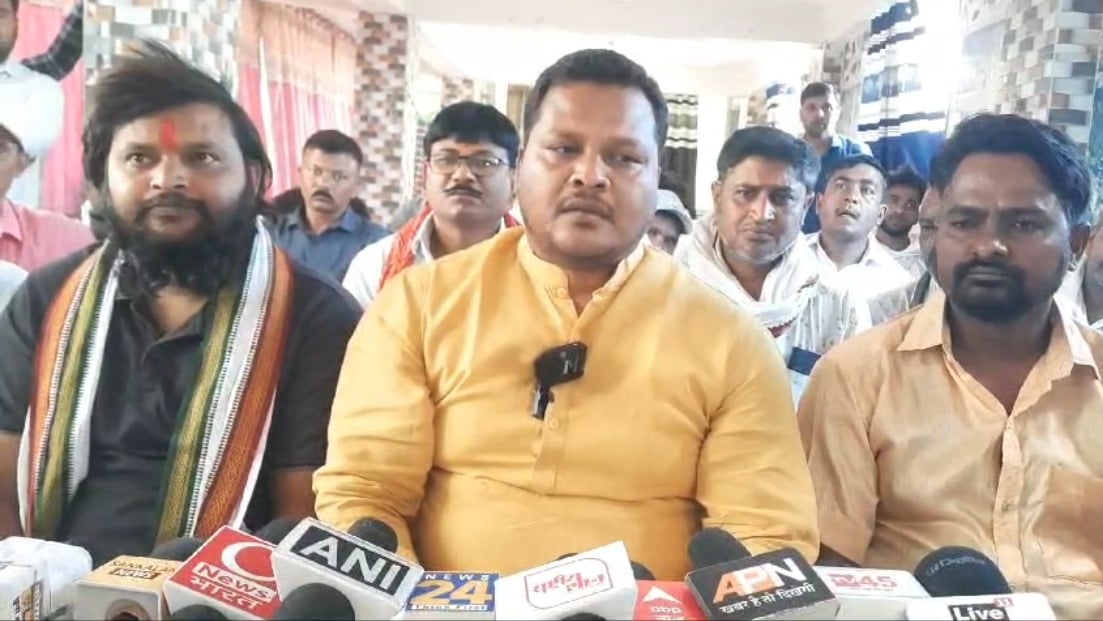 चतरा : पूर्व विधायक जय प्रकाश सिंह भोक्ता ने चतरा संसदीय क्षेत्र से निर्दलीय चुनाव लड़ने का किया एलान