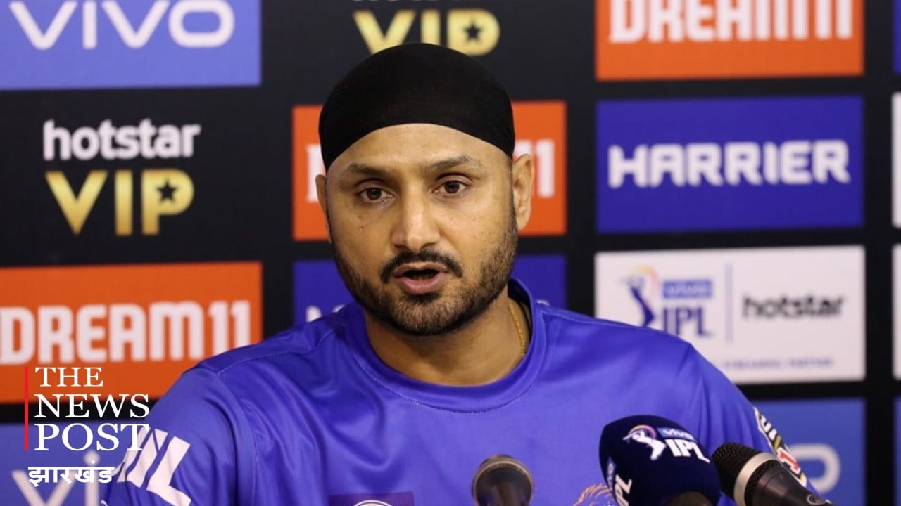 क्रिकेट के मैदान के मैदान को हरभजन ने किया बाय-बाय, सिद्धु की तर्ज पर अब करेंगे सियासी पीच पर नई शुरुआत