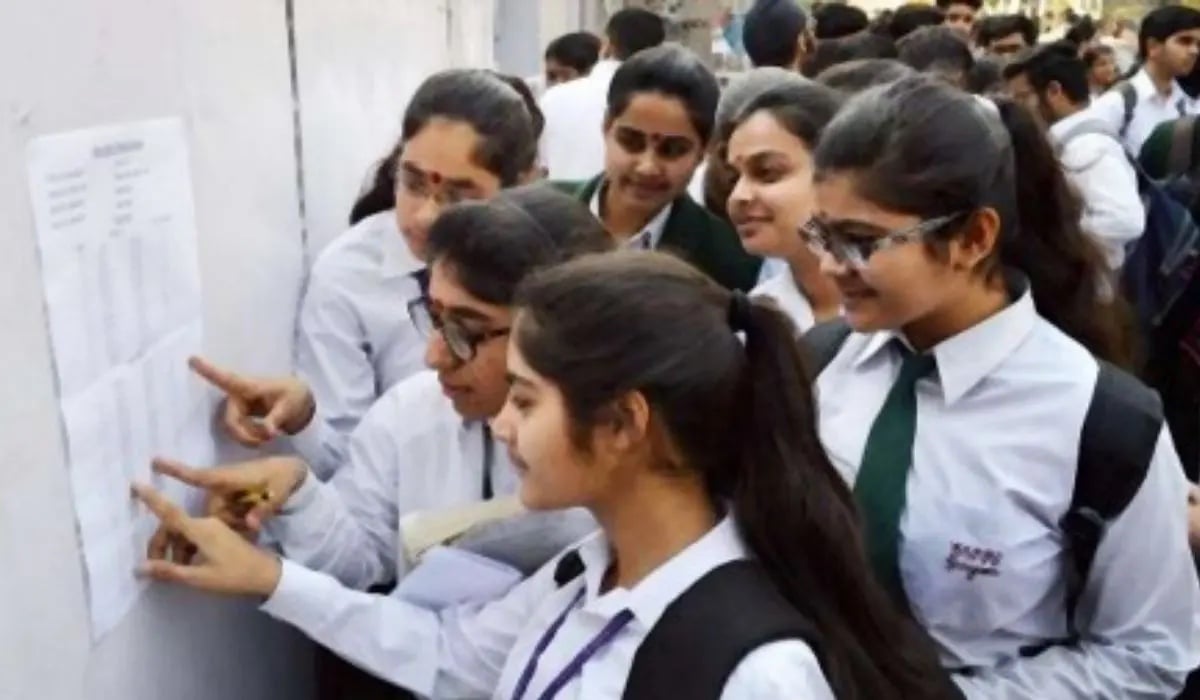 CBSE 12th Result 2024: सीबीएसई 12वीं का रिजल्ट हुआ जारी, 87.98% बच्चे पास, लड़कियों ने मारी बाज़ी