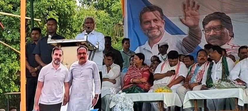 इंडिया घटक दल के उम्मीदवार प्रदीप यादव ने किया नामांकन, सीएम चंपई और झारखंड प्रभारी सहित अन्य ने जनसभा किया संबोधित