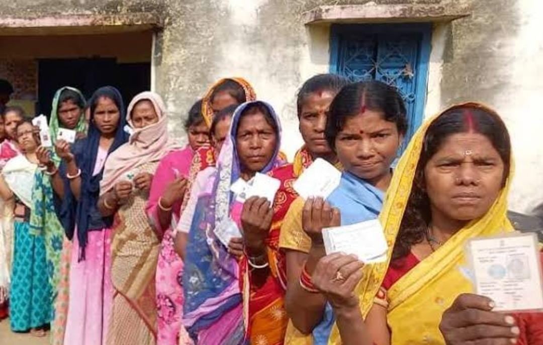 Loksabha Election 2024:महिला वोटरों के हाथ गिरिडीह और कोडरमा सीट की जीत का कमान! जिसको मिलेगा आशीर्वाद उसकी होगी नैया पार