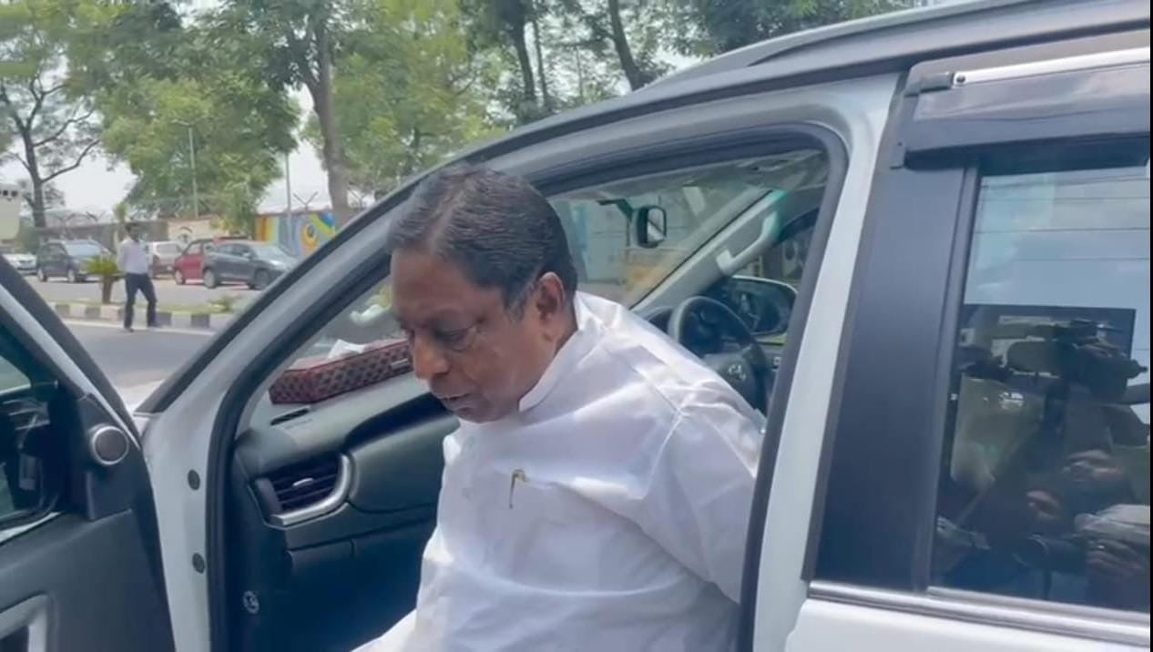 Alamgir Alam: ले डूबा 35 करोड़ का तमगा, जेल के बाद अब मंत्रीपद से भी धोना पड़ा हाथ