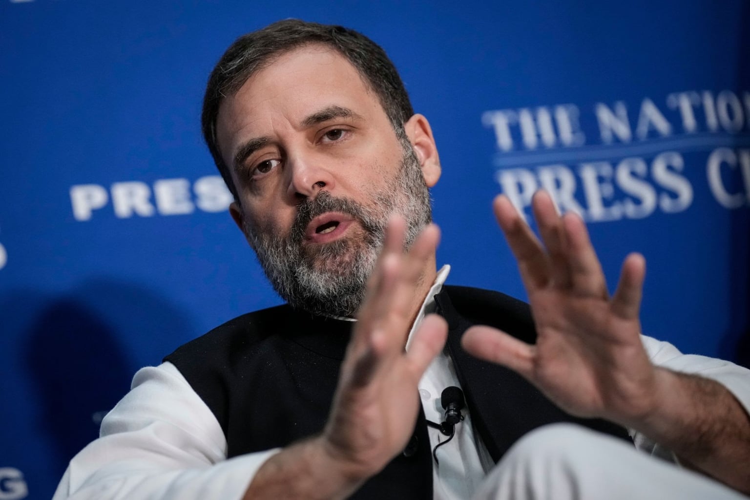 हाई कोर्ट ने कांग्रेस नेता राहुल गांधी पर लगाया जुर्माना