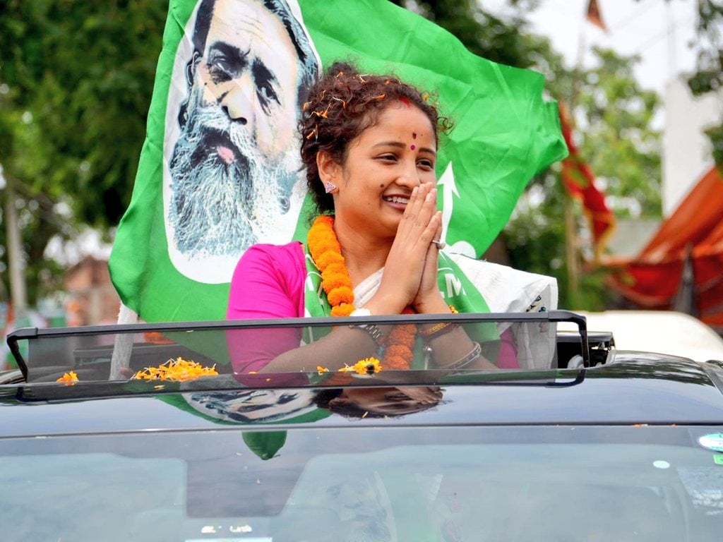 Gandeya Assembly By-Election: “तकदीर भी बदलेगी, तस्वीर भी बदलेगी” कल्पना सोरेन की हुंकार