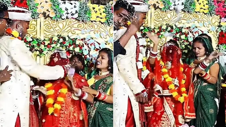 दूल्हे ने जैसे ही पहनाया वरमाला जोर-ज़ोर से ताली बजाकर नाचने लगी दुल्हन, लोग बोले- दुल्हन Rocked दूल्हा Shocked, देखें वीडियो