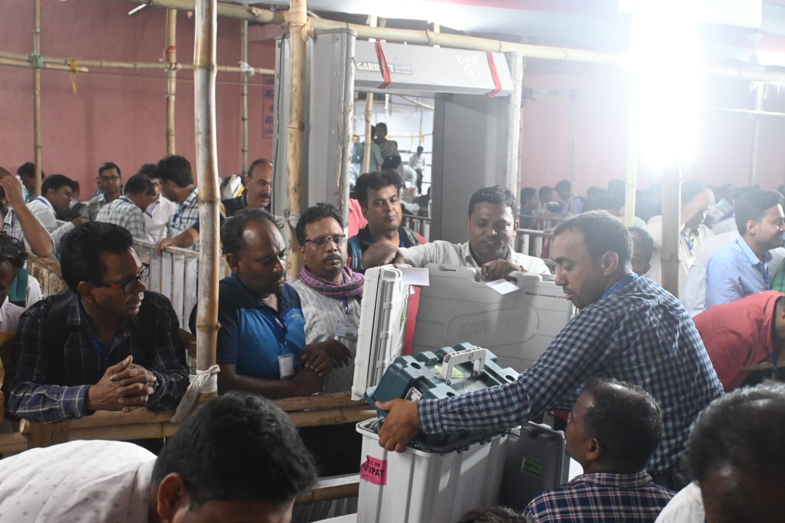 धनबाद लोकसभा का अपडेट: आकड़ा जारी, कुल 62.06% हुआ मतदान