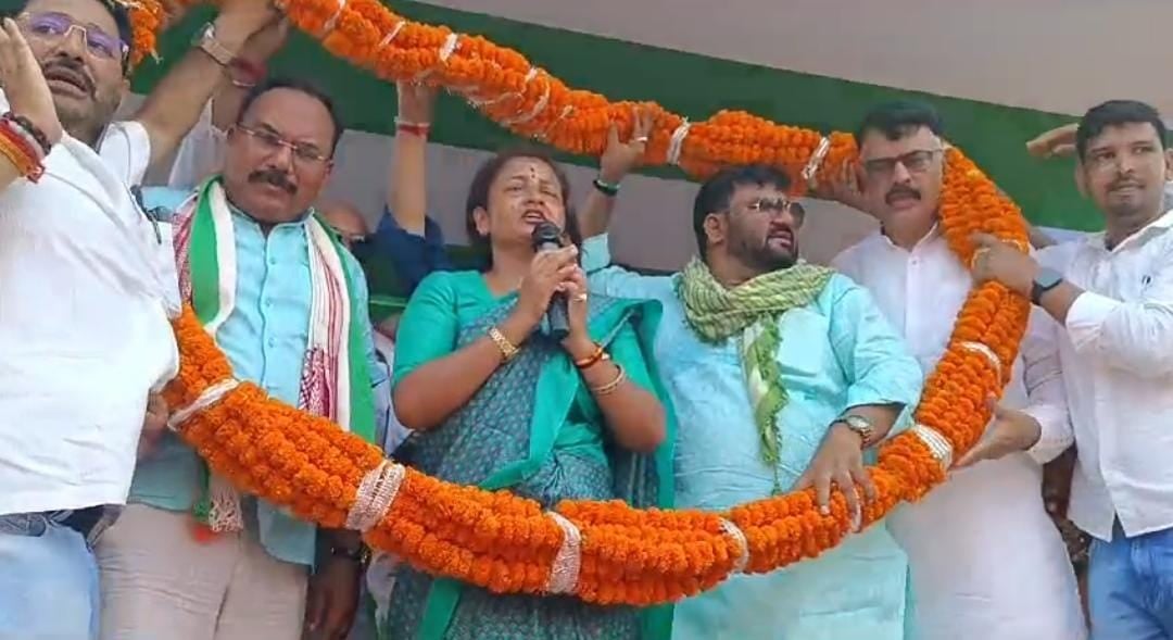 LS Election 2024: देवघर में प्रदीप के पक्ष में कल्पना सोरेन ने की चुनावी सभा,महिलाओं को किया आकर्षित