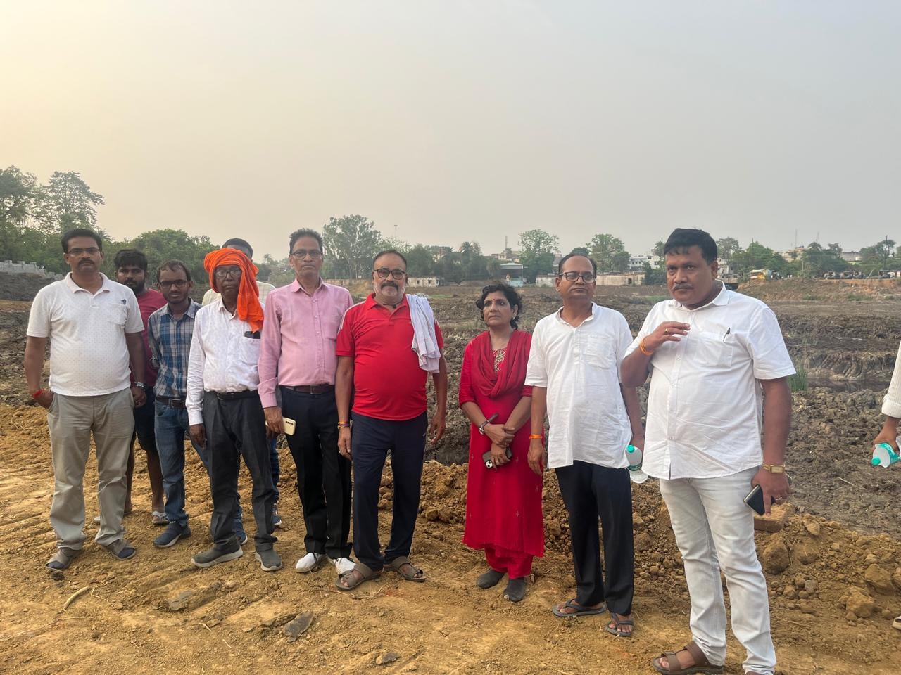 गोविंदपुर में अंग्रेजों के ज़माने का तालाब: जीर्णोद्धार तो हो रहा लेकिन काम की गति को लेकर संदेह