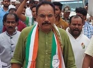 छात्र नेता से लेकर लोकसभा चुनाव लड़ने तक का सफर, पढ़ें प्रदीप यादव की करियर की कहानी