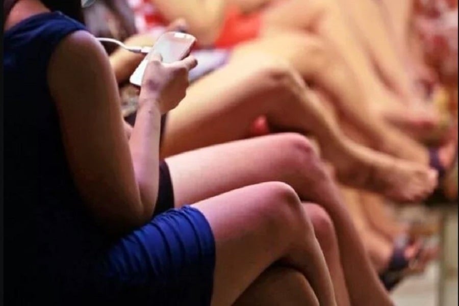 विदेश की युवतियां करती है रांची में जिस्मफरोशी का धंधा, पुलिस लगातार कर रही छापेमारी