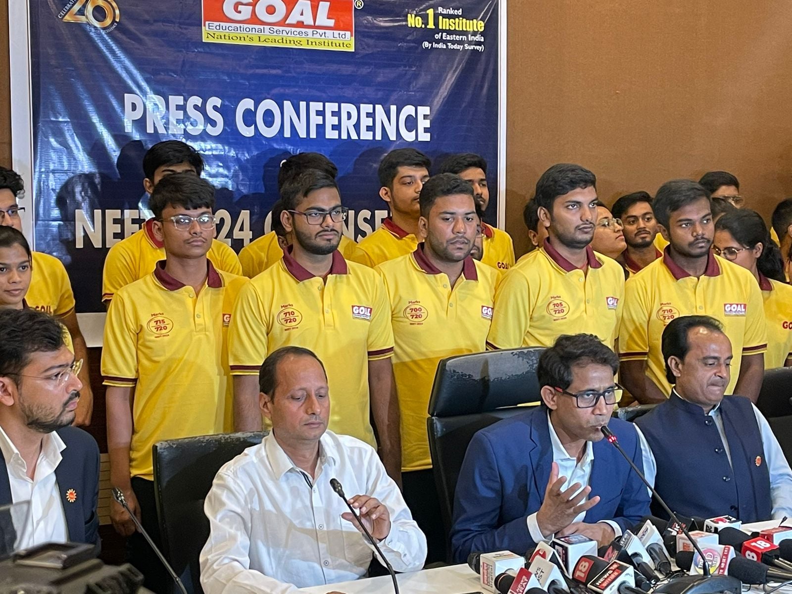 NEET की परीक्षा में goal का दबदबा!11 छात्रों ने पार किया 700 का आंकड़ा