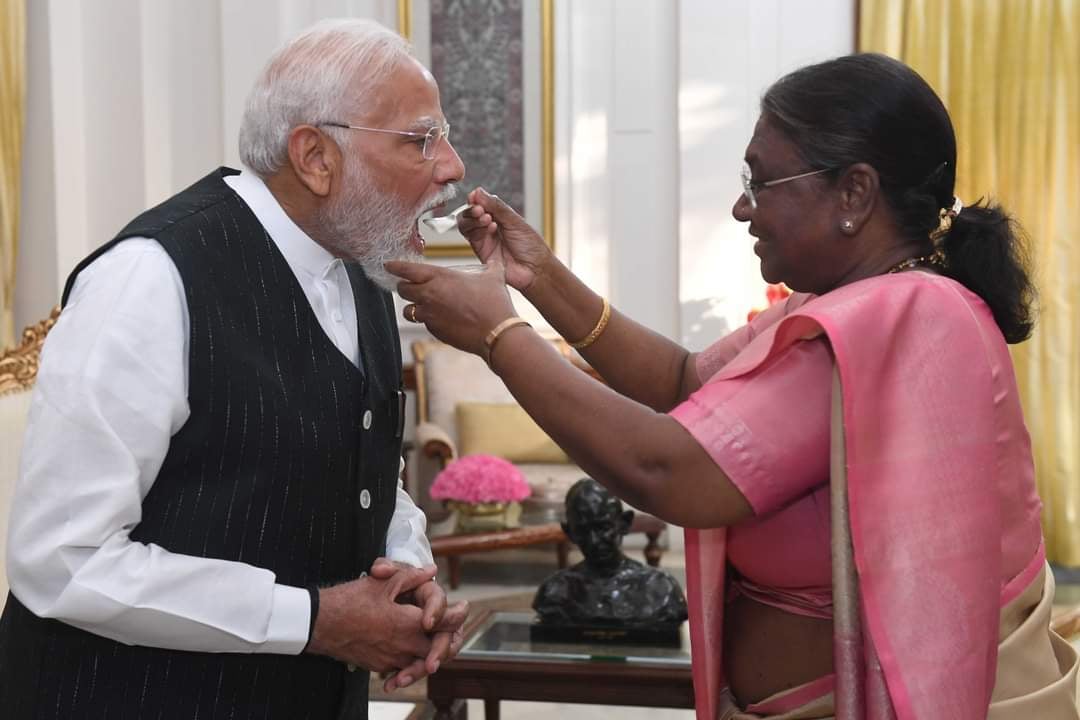 नरेंद्र मोदी तीसरी बार प्रधानमंत्री बनने से पहले किनसे लिया आशीर्वाद, जानिए