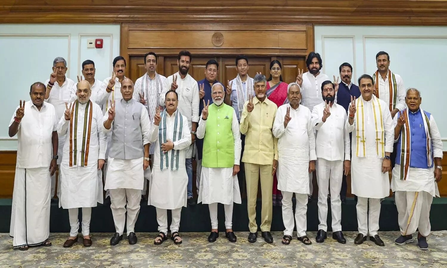 बडी खबर: पीएम मोदी के साथ 32 मंत्री लेंगे शपथ! देखिए संभावित मंत्री की लिस्ट