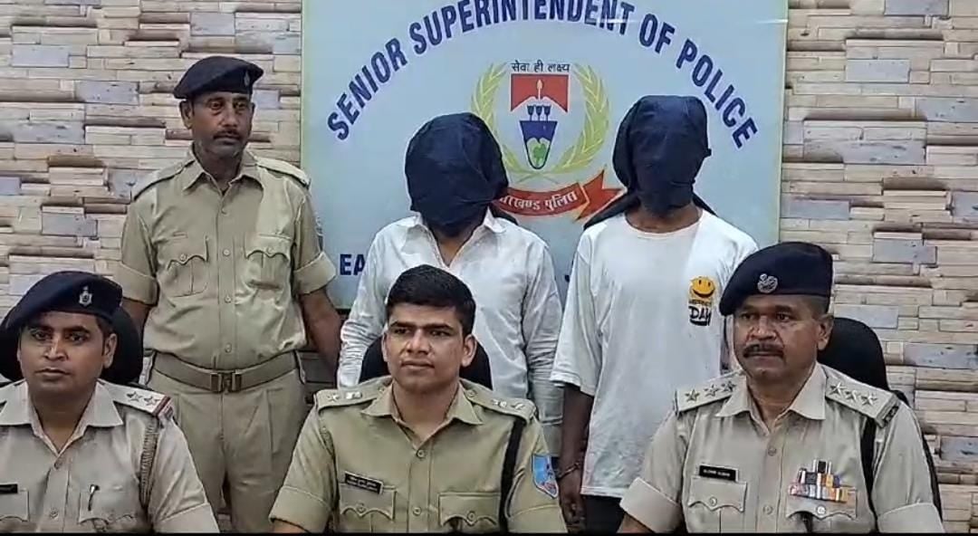 अपराधियों के प्रति जमशेदपुर पुलिस अलर्ट! नवबंर से अब तक 84 अपराधियों पर कसा शिकंजा, भारी मात्रा में हथियार बरामद