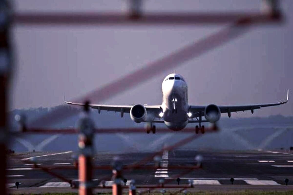 अपना देश, अपना संगीत : एयरपोर्ट पर इंडियन म्यूजिक !