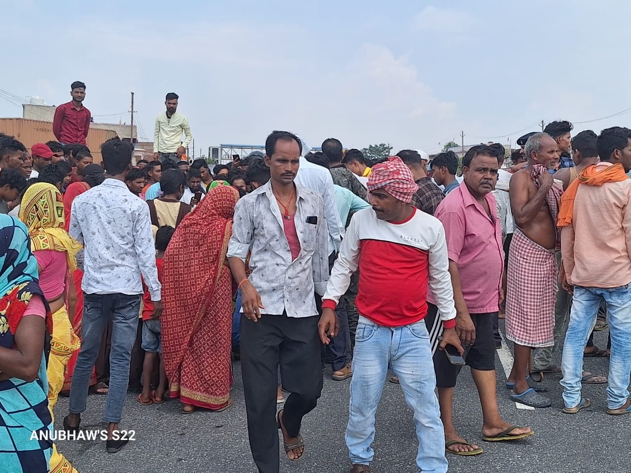 गिरिडीह:जीजा साली हुए सड़क हादसे के शिकार, साली की मौके पर दर्दनाक मौत, जीजा गंभीर रुप से घायल, पढ़ें वजह