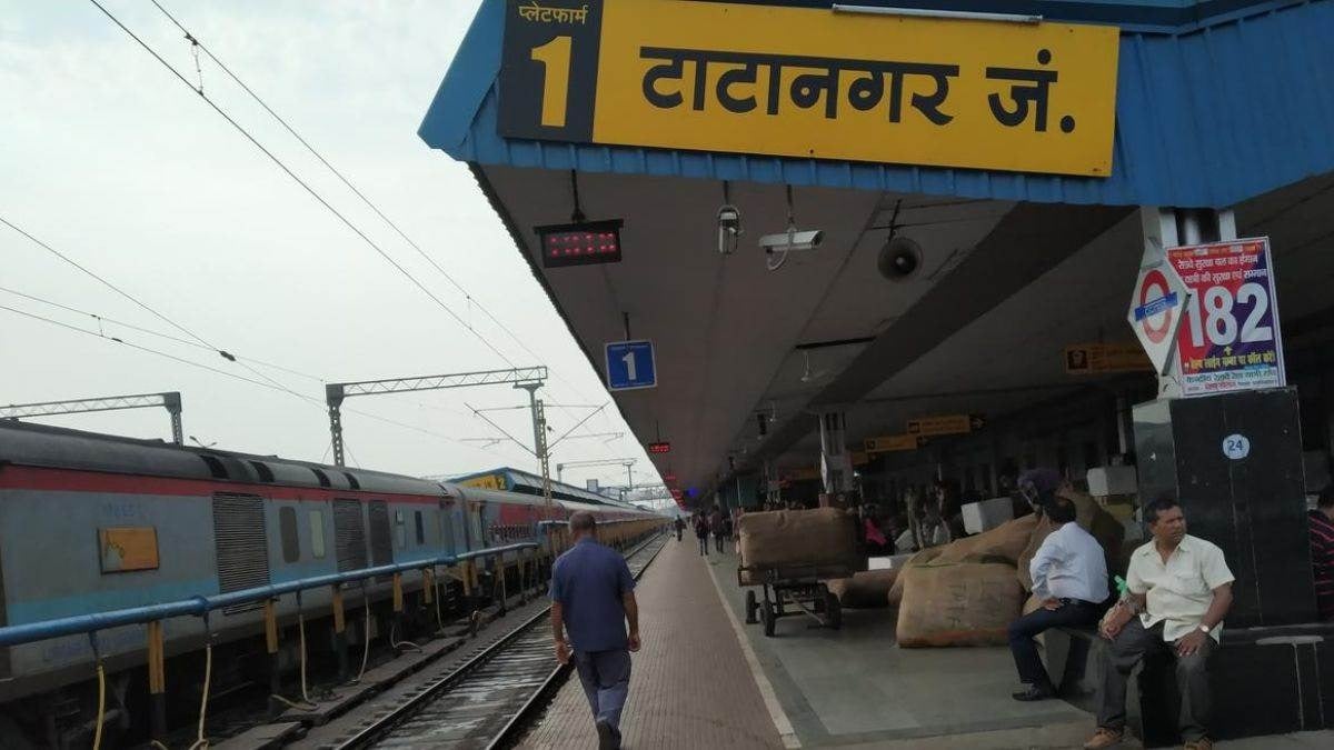 टाटानगर से हावड़ा की ओर जाने वाली कई ट्रेनों के परिचालन को किया गया रद्द, देखिए लिस्ट