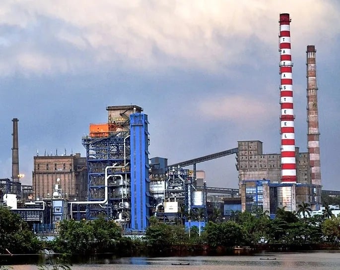 BREAKING : टाटा स्टील प्लांट में क्रेन से गिर कर एक कर्मचारी की मौत