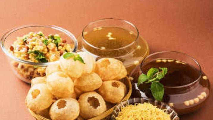 कहीं आपको बीमार ना कर दे बरसात में गोलगप्पे खाने का शौक! इन बातों का रखें ख्याल, वरना हो सकती है ये समस्याएं