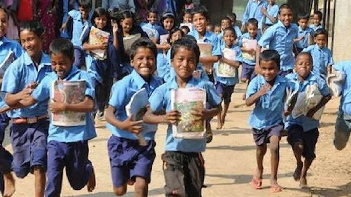 शाबाश -गिरिडीह के स्कूली बच्चे! पढ़िए क्यों कह दिया है कि शराब पीकर गांव में घुसना मना है