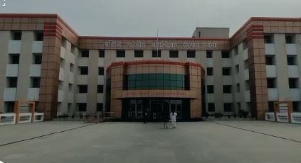 NEET SCAM :  पटना एम्स के तीन मेडिकल स्टूडेंटस सीबीआई के हिरासत में, पूछताछ जारी