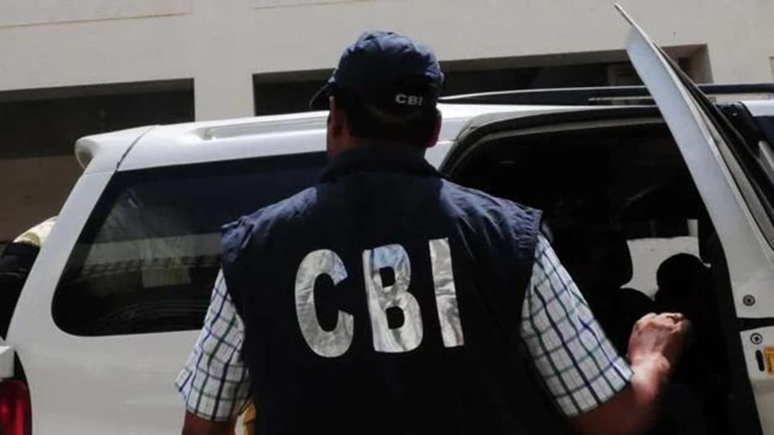 बड़ी खबर : NEET UG 2024पेपर लीक मामले में रांची रिम्स की छात्रा हिरासत में, CBI कर रही पूछताछ