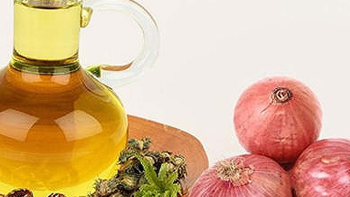 HAIR CARE TIPS: अगर आप बालों के झड़ने और समय से पहले सफेद होने से हैं परेशान तो आजमाएं ये तरीका, 2 महीने में दिखेगा आपको चौकानें वाला परिणाम