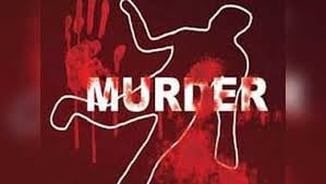 छुट्टी में घर आए युवक का गांव में मिला शव, परिजनों ने जताई हत्या की आशंका, जांच की मांग