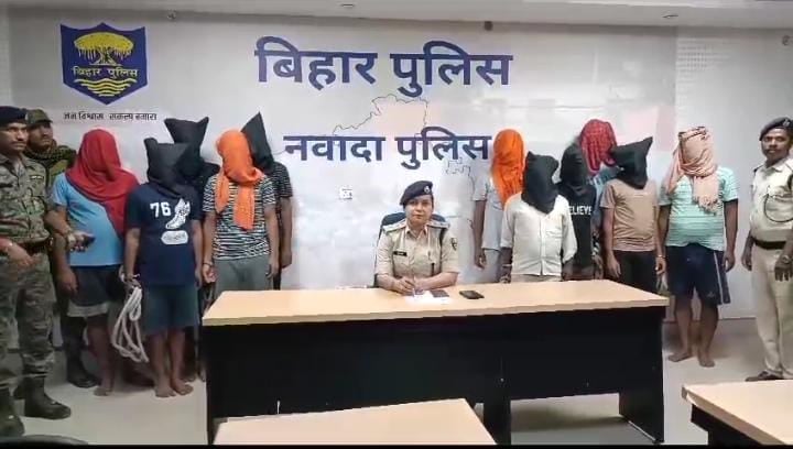 झारखंड के बाद बिहार में बढ़ा साइबर ठगों का ताडंव! लोन दिलाने के नाम पर ठगी करते 11 साइबर अपराधियों को नवादा पुलिस ने दबोचा