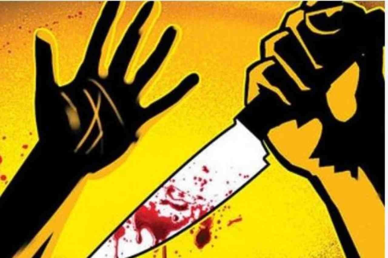 BIHAR NEWS: मोतिहारी में डकैतों का तांडव, लूट का विरोध करने पर घर के तीन सदस्यों को चाकू घोंपा